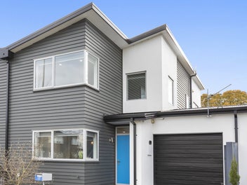 22 Menin Gate Crescent, Broomfield, Christchurch
