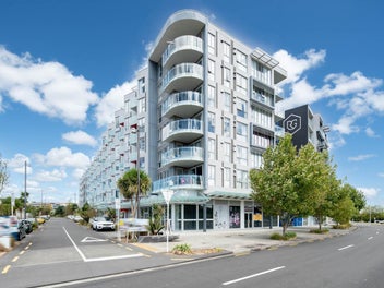 402/1 Rose Garden Lane, Albany, Auckland