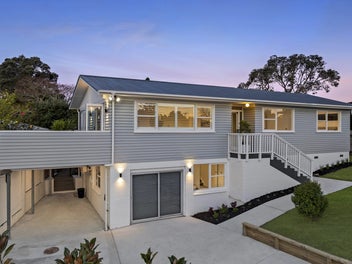 2 Hamilton Place, Glenfield, Auckland