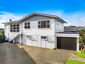 106 Edgewater Drive, Pakuranga, Auckland