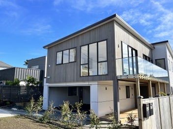 43 Knights Road, Rothesay Bay, Auckland