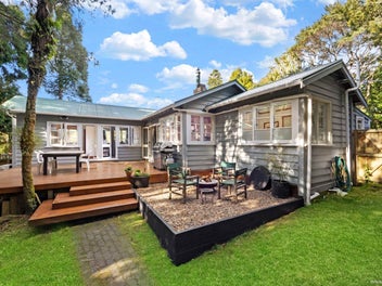 38 Turanga Road, Henderson Valley, Auckland