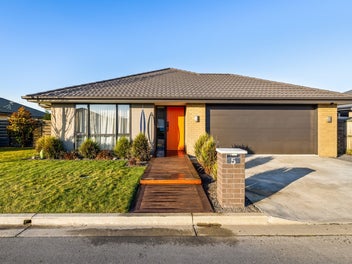 5 Catchpole Place, Woodend, Woodend