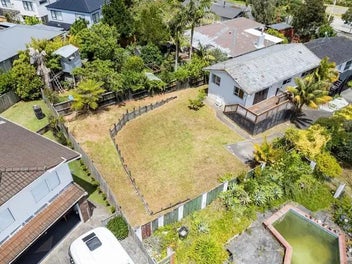 2/25 Moire Road, Massey, Auckland