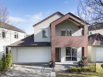 18 Bruce Pulman Drive, Takanini, Auckland