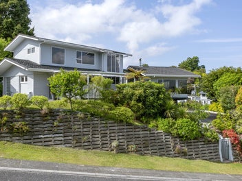 26 Tremaine Avenue, Two Mile Bay, Taupo