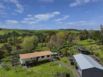 1187 Peak Road, Helensville, Helensville