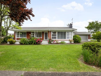 2 Golden Place, Fairfield, Hamilton