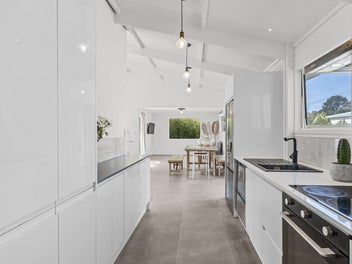 46 Donnelly Street, Oakura, Oakura