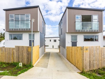 298A Sunset Road, Windsor Park, Auckland