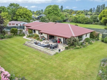 8 Bridge Street, Southbridge, Southbridge