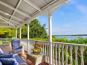 47 Chatham Avenue, Paremoremo, Auckland