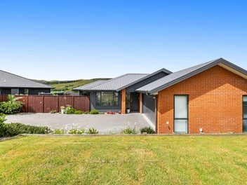 13 Porokaiwhiri Avenue, Helensville, Helensville