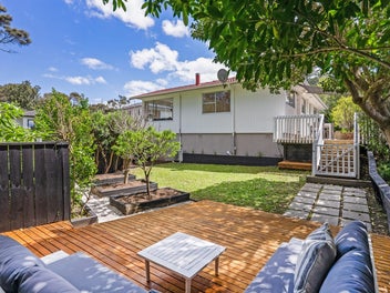 52 Gladys Avenue, Glenfield, Auckland