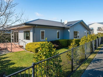 21 Chateau Crescent, Rangatira Park, Taupo