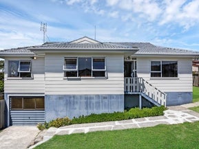 14 Tetrarch Place, Totara Vale, Auckland