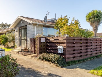 1/40 Sarabande Avenue, Redwood, Christchurch