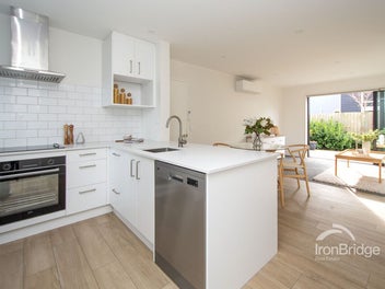 30E Hills Road, Edgeware, Christchurch