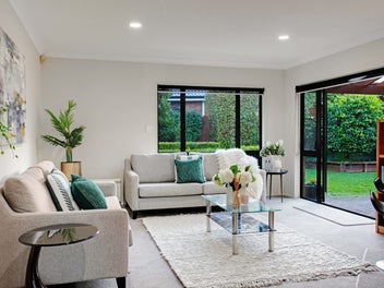 18 Yarlside Place, Northpark, Auckland