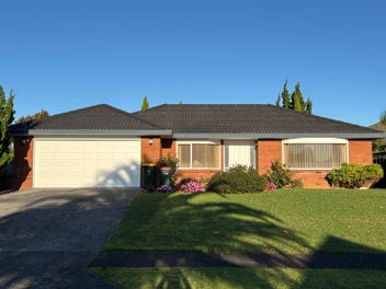 10 Yarlside Place, Northpark, Auckland