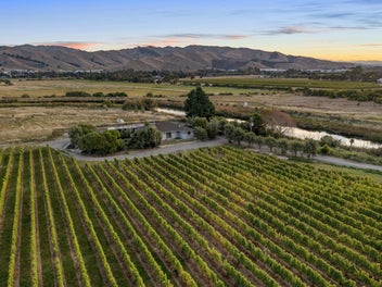 686 Dillons Point Road, Blenheim