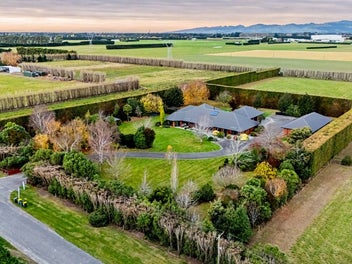 16 Knights Road, Christchurch