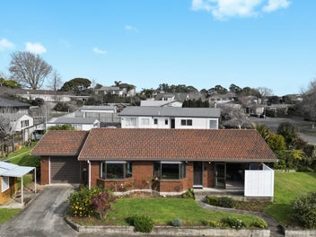 25 Cromwell Drive, Fitzroy, Hamilton