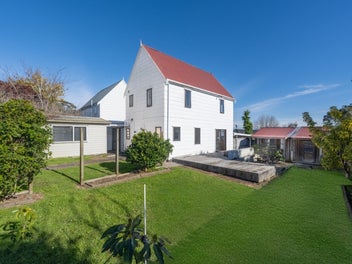 2/25 Ballater Place, Highland Park, Auckland