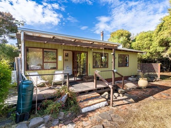 86 Beach Road, Long Beach, Port Chalmers