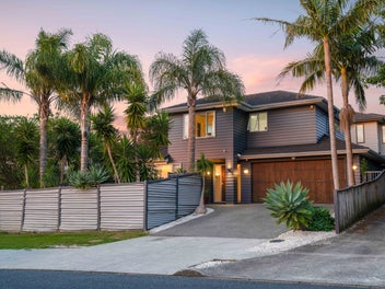 12 Cairngorm Place, Highland Park, Auckland