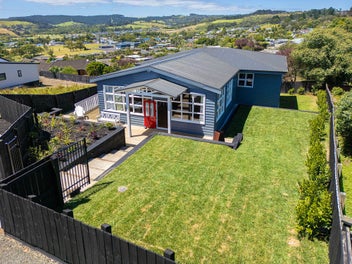 4 Forlong Rise, Helensville, Helensville