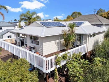 10A Silverton Avenue, Wai o Taiki Bay, Auckland