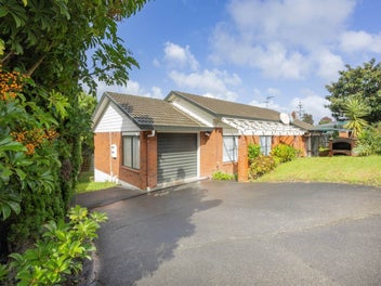 8 Stockton Place, Glendene, Auckland
