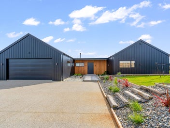 16 Chatham Rise, Seaward Bush, Invercargill