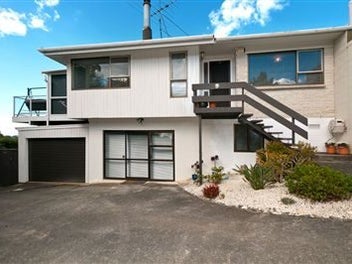 1/17 MIZPAH Road, Waitoki, Auckland
