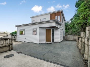 57 Normandale Road, Normandale, Lower Hutt