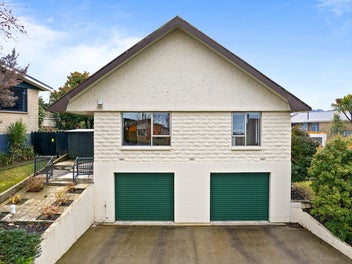 15 Estuary Crescent, Fairfield, Dunedin
