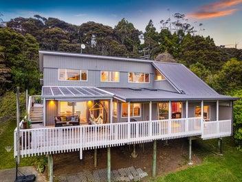 192 Carter Road, Oratia, Auckland