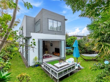 7 Merani Street, Narrow Neck, Auckland