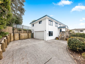1B Triangle Road, Massey, Auckland