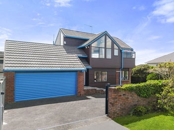 1/56 Aberdeen Road, Campbells Bay, Auckland