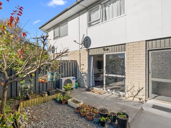4/14 Church Square, Addington, Christchurch