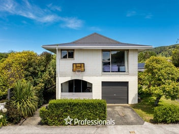 1/4 Parera Grove, Heretaunga, Upper Hutt