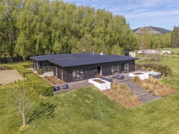 106 Holmes Road, Christchurch