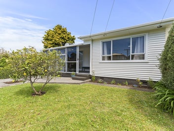 16 Trafalgar Street, Westown, New Plymouth
