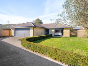 30 Newfield Drive, Fairview Downs, Hamilton