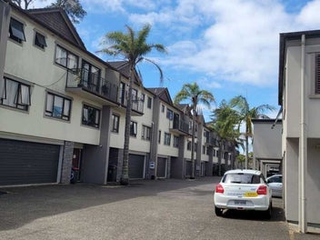 75L Hill Street, Onehunga, Auckland