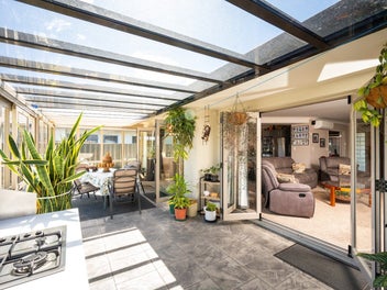 16 Delta Mews Place, Clive, Clive