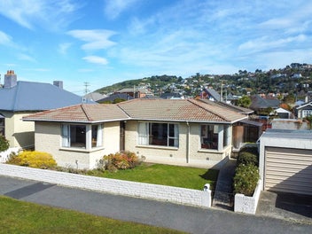 8 Nile Street, Saint Clair, Dunedin