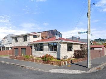 74 Albert Street, Saint Clair, Dunedin